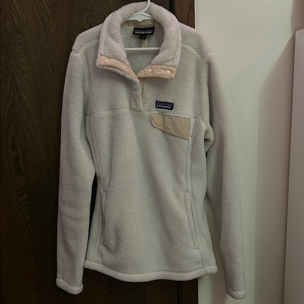 Patagonia Off-White Fleece Jacket